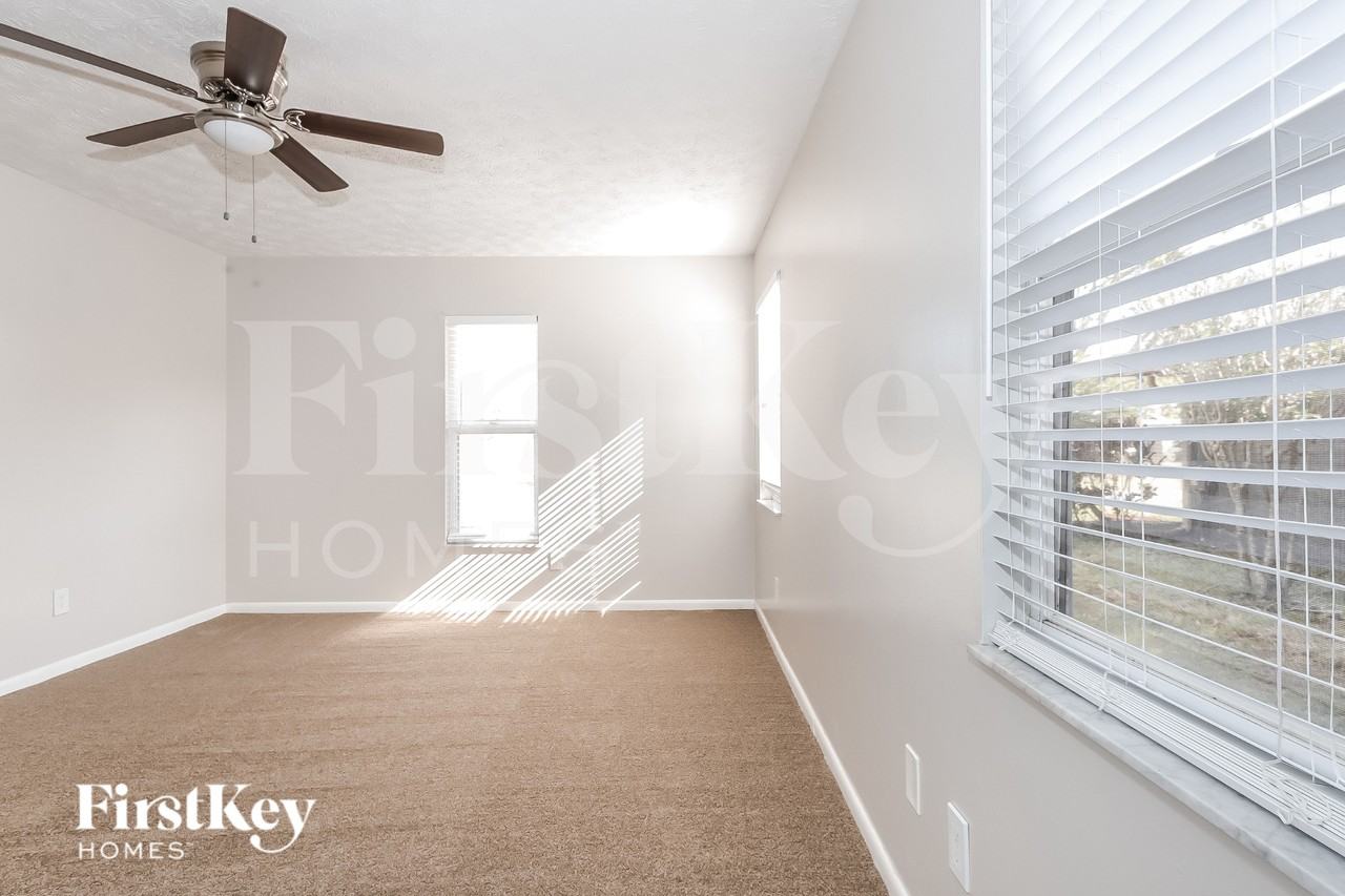 1158 Sw Hunnicut Ave - Photo 6 of 16