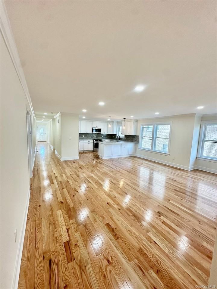 219 Mile Square Rd - Photo 3 of 20