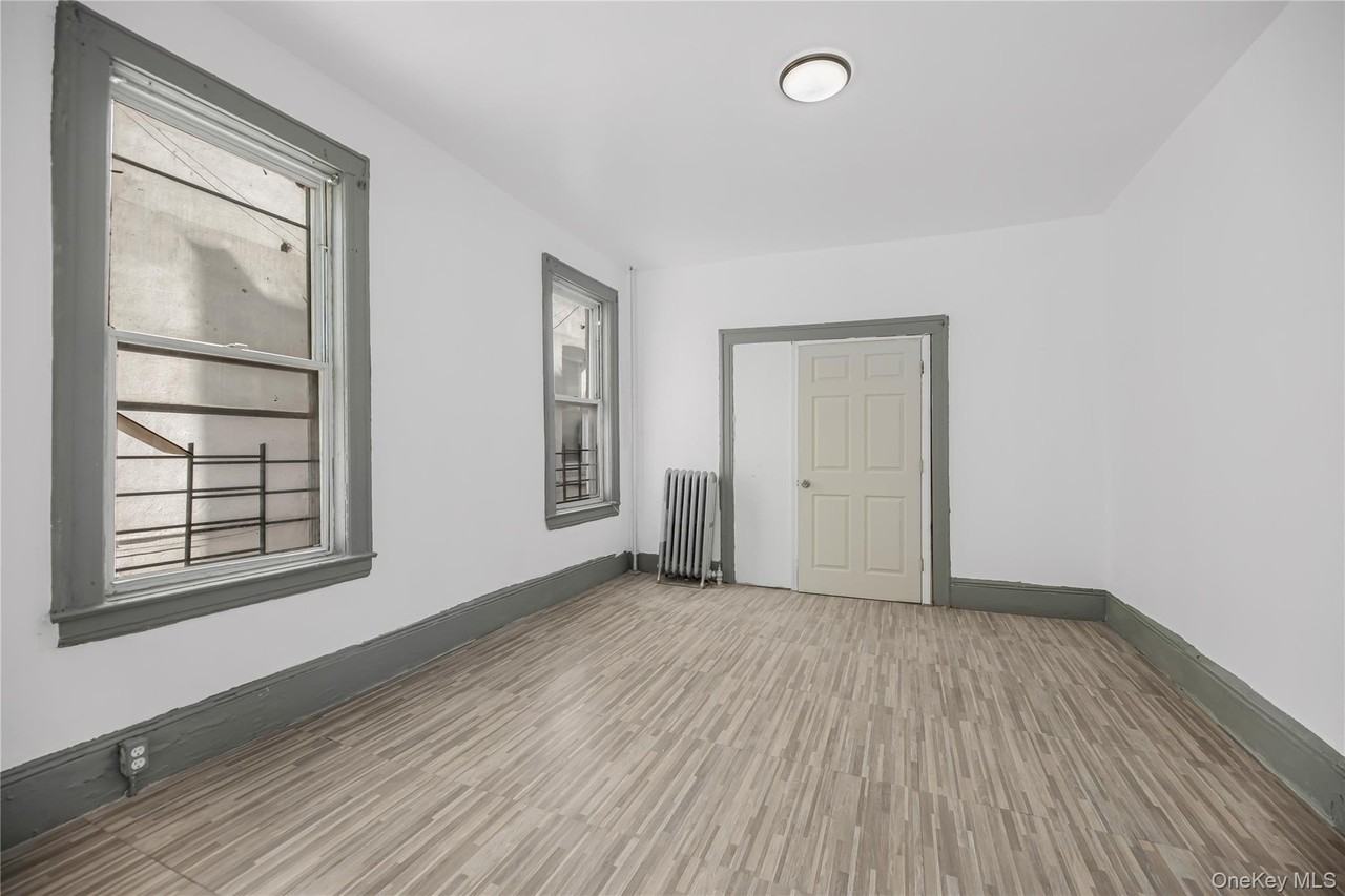 1260 Evergreen Ave #1 - Photo 6 of 15