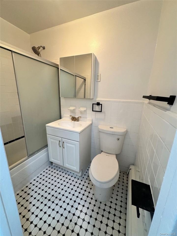 1481 Needham Ave - Photo 5 of 5