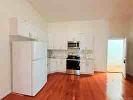 featured image of 28 North St #1