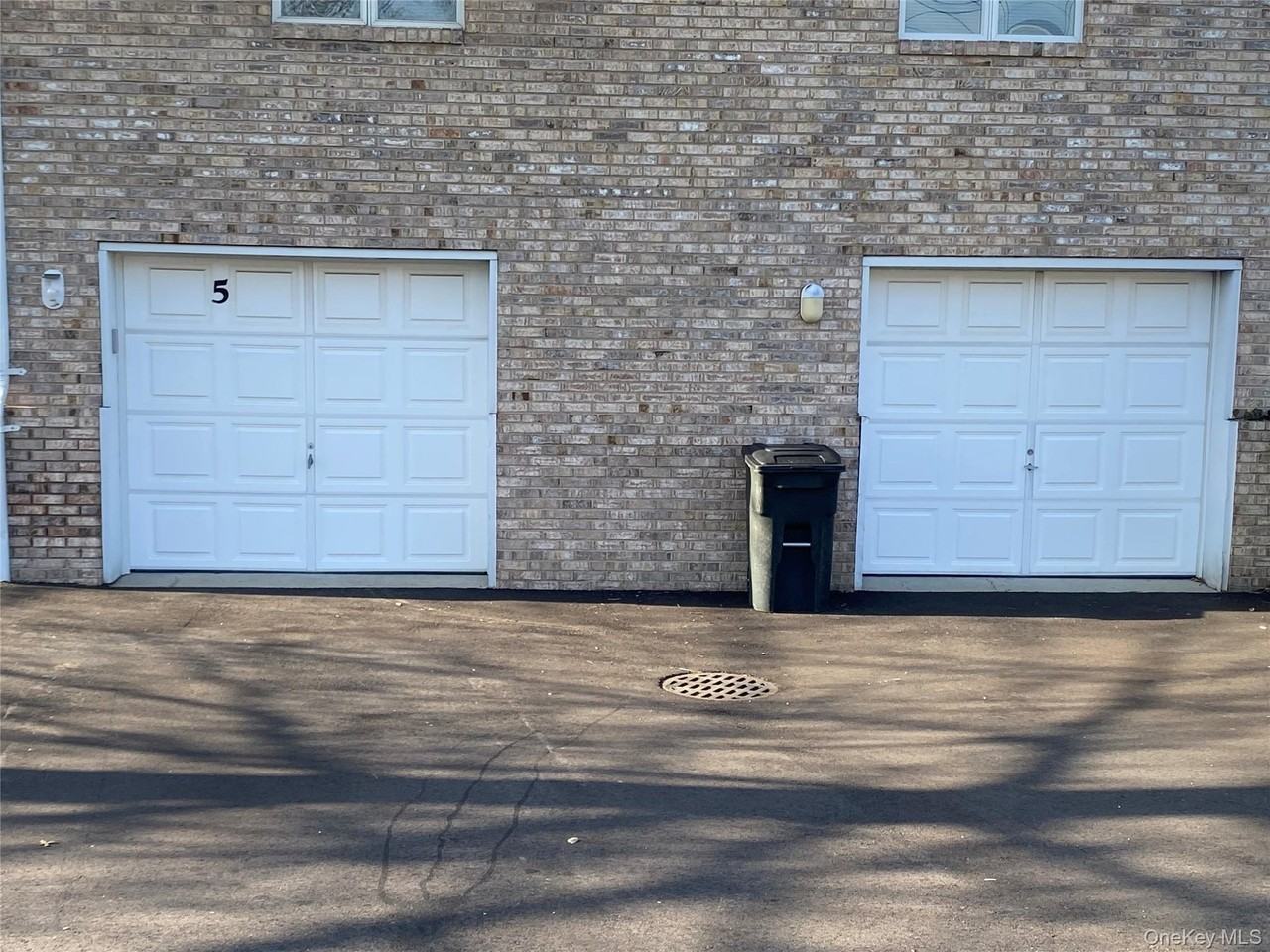 11 Claire Ct - Photo 2 of 18