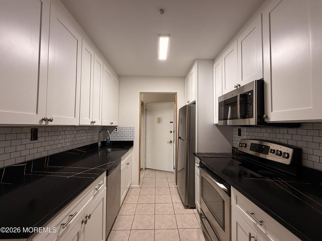 79 Overlook Way #D - Photo 2 of 9