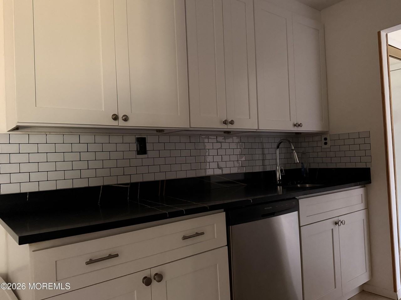 79 Overlook Way #D - Photo 3 of 9