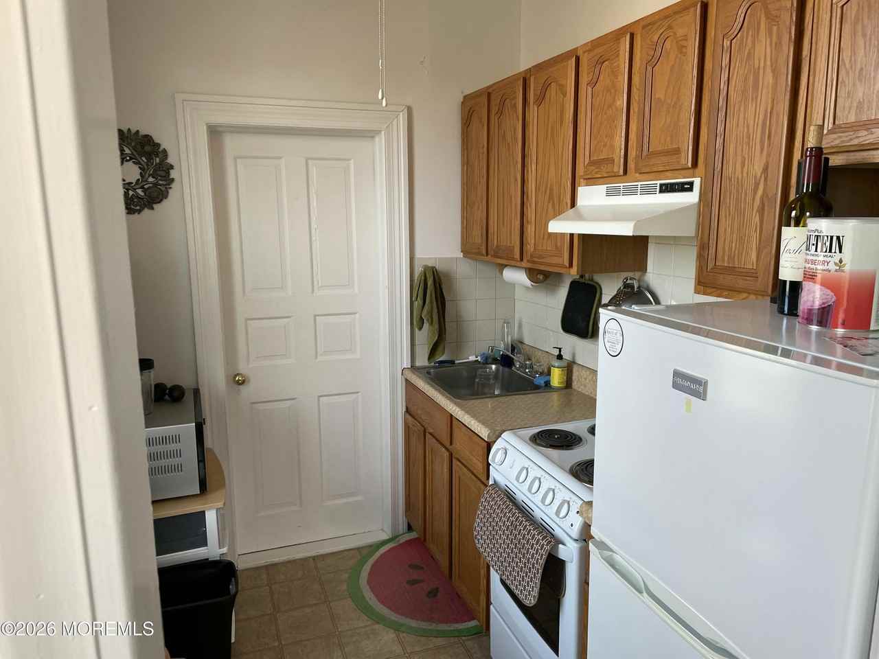 400 Asbury Ave #4 - Photo 4 of 7