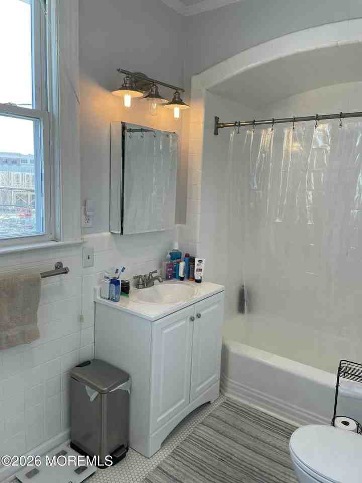 400 Asbury Ave #4 - Photo 7 of 7