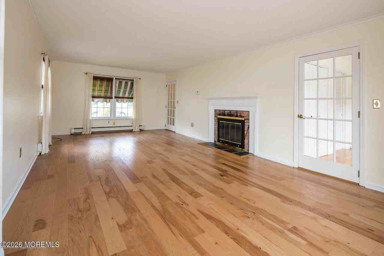 69 Lafayette St - Photo 6 of 25