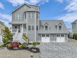 featured image of 3306 Windsor Ave
