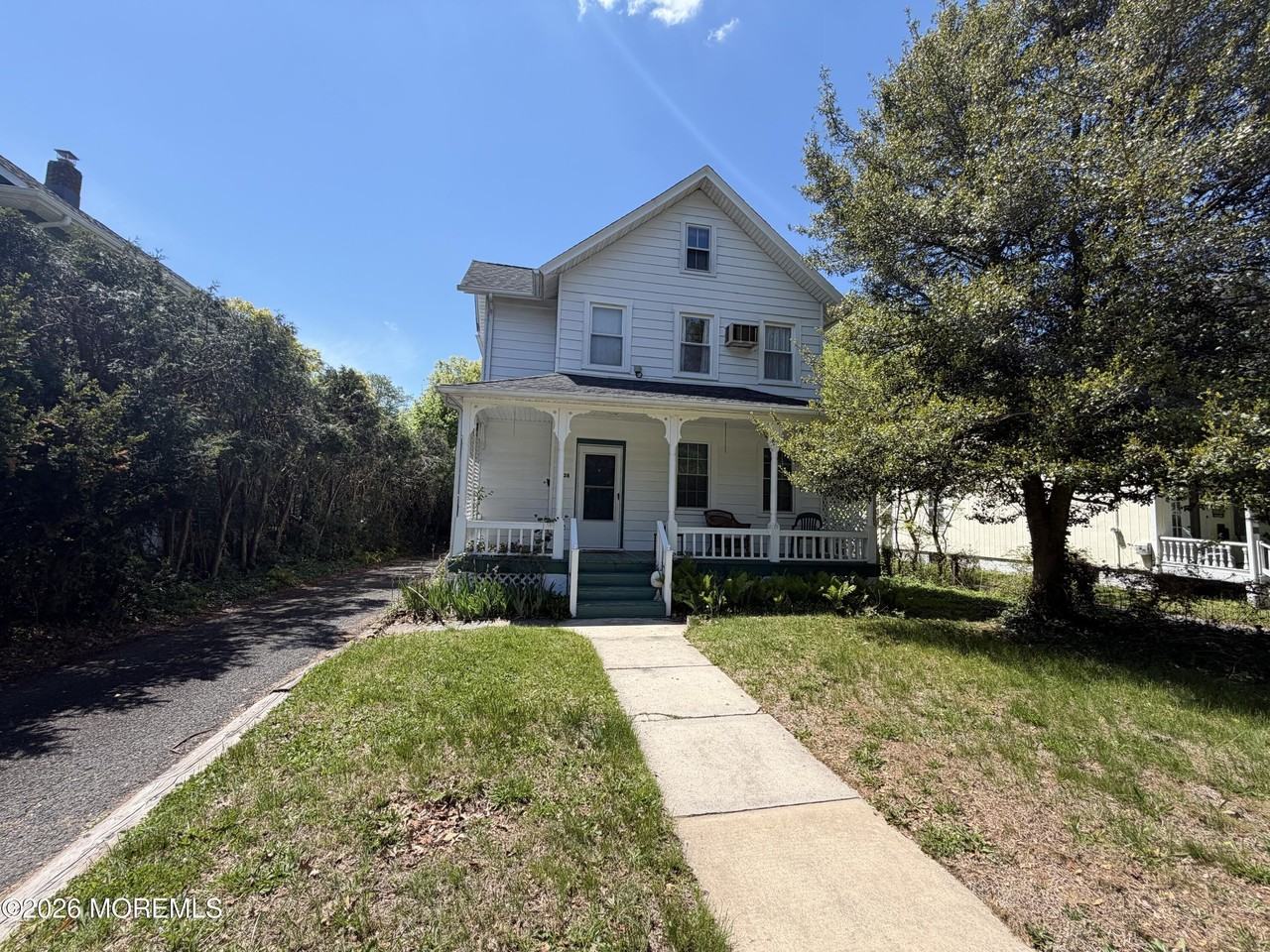 228 Spring St - Photo 2 of 10