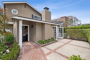 featured image of 421 Fernleaf Ave