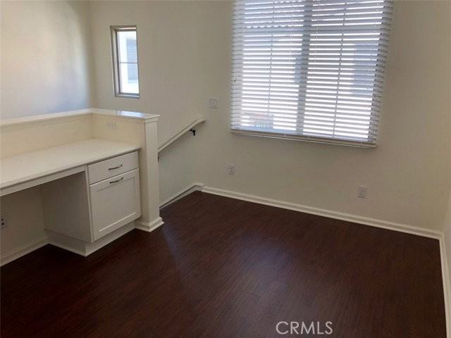94 Strawberry Grv - Photo 5 of 7
