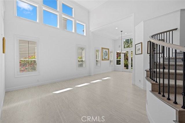 11 Leicester Ct - Photo 3 of 8