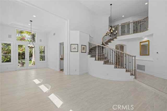 11 Leicester Ct - Photo 4 of 8