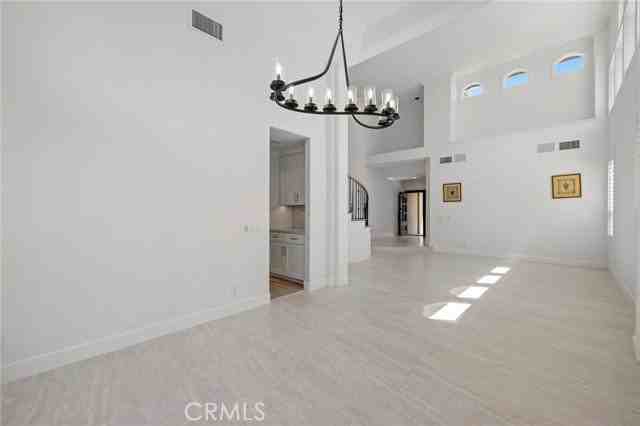 11 Leicester Ct - Photo 5 of 8
