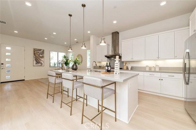 112 Stellar - Photo 6 of 8