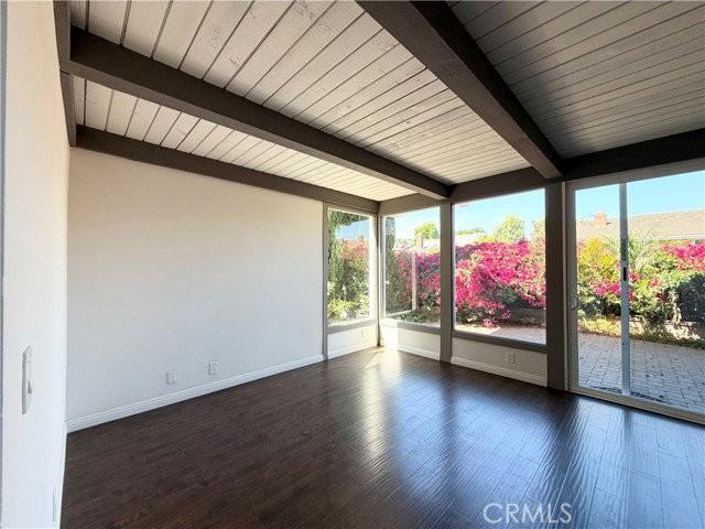 4891 Tamarack Way - Photo 5 of 8