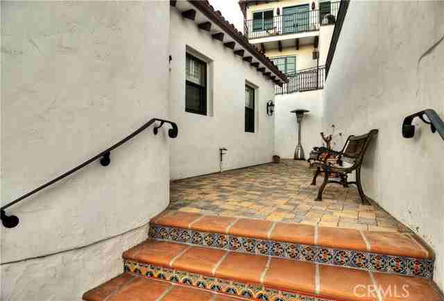 33792 Granada Dr - Photo 3 of 8