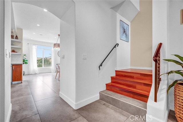 308 5th St - Photo 7 of 8