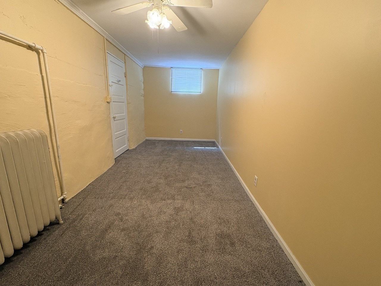 512 N Center St - Photo 5 of 11