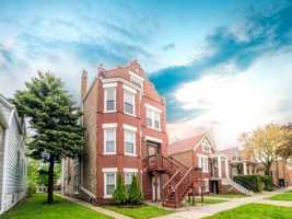 featured image of 1220 Lombard Ave #2