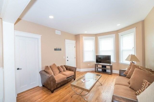 1220 Lombard Ave #2 - Photo 6 of 18