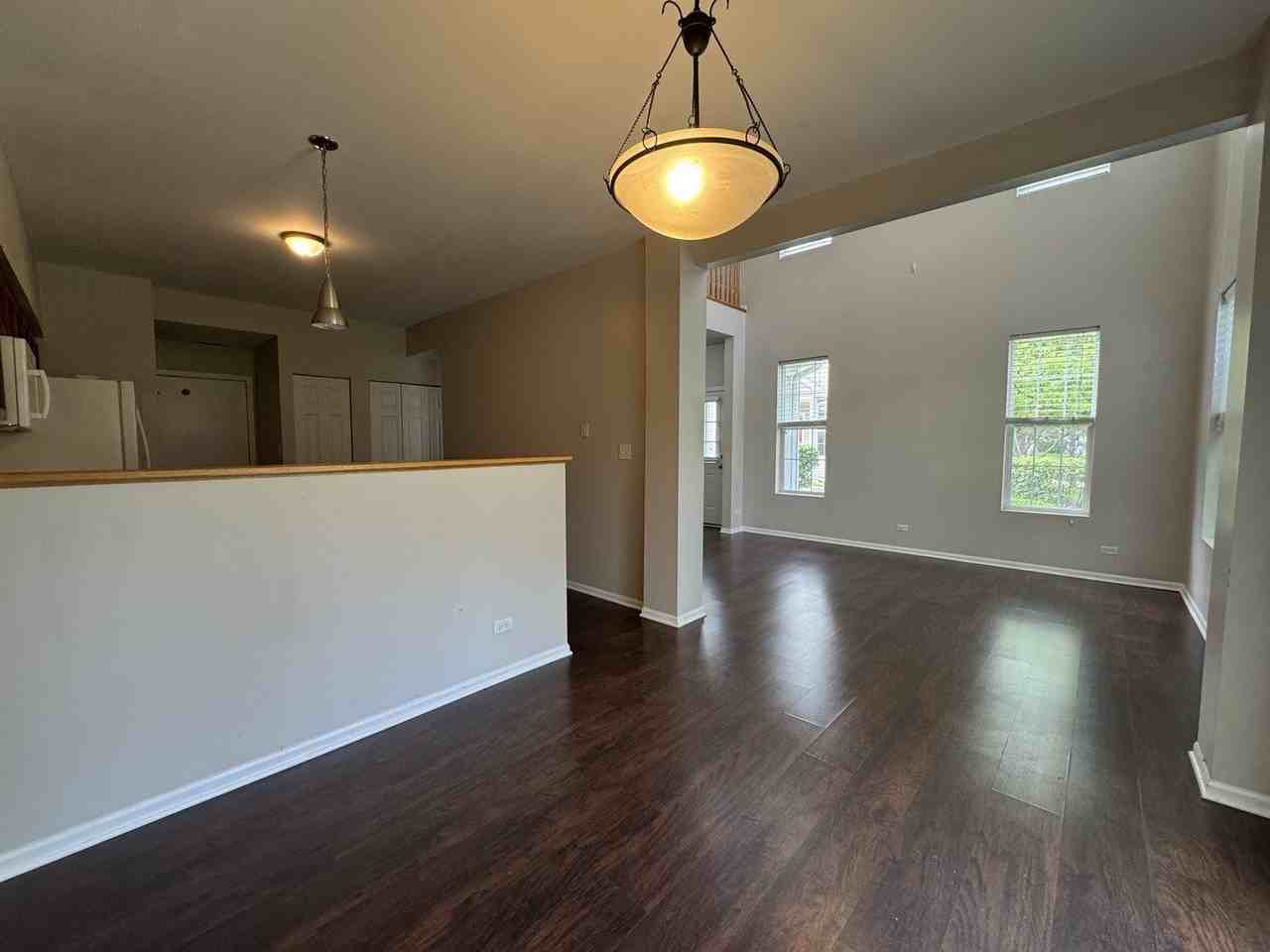1913 Golden Gate Ln - Photo 6 of 11