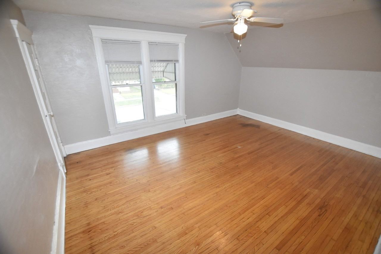 338 Marion Ave #2 - Photo 4 of 21