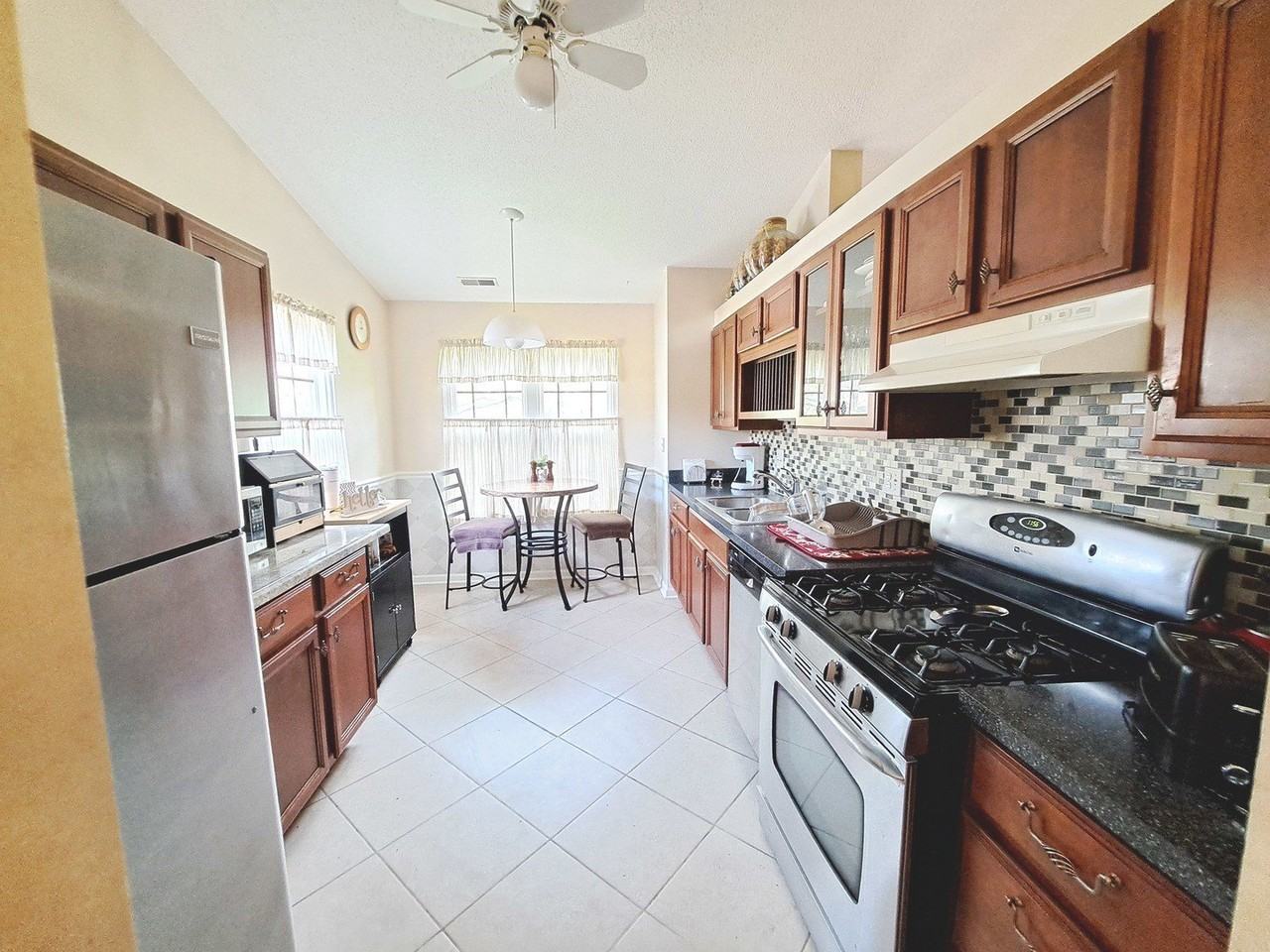 216 Stoneybrook Ln #2C - Photo 5 of 16