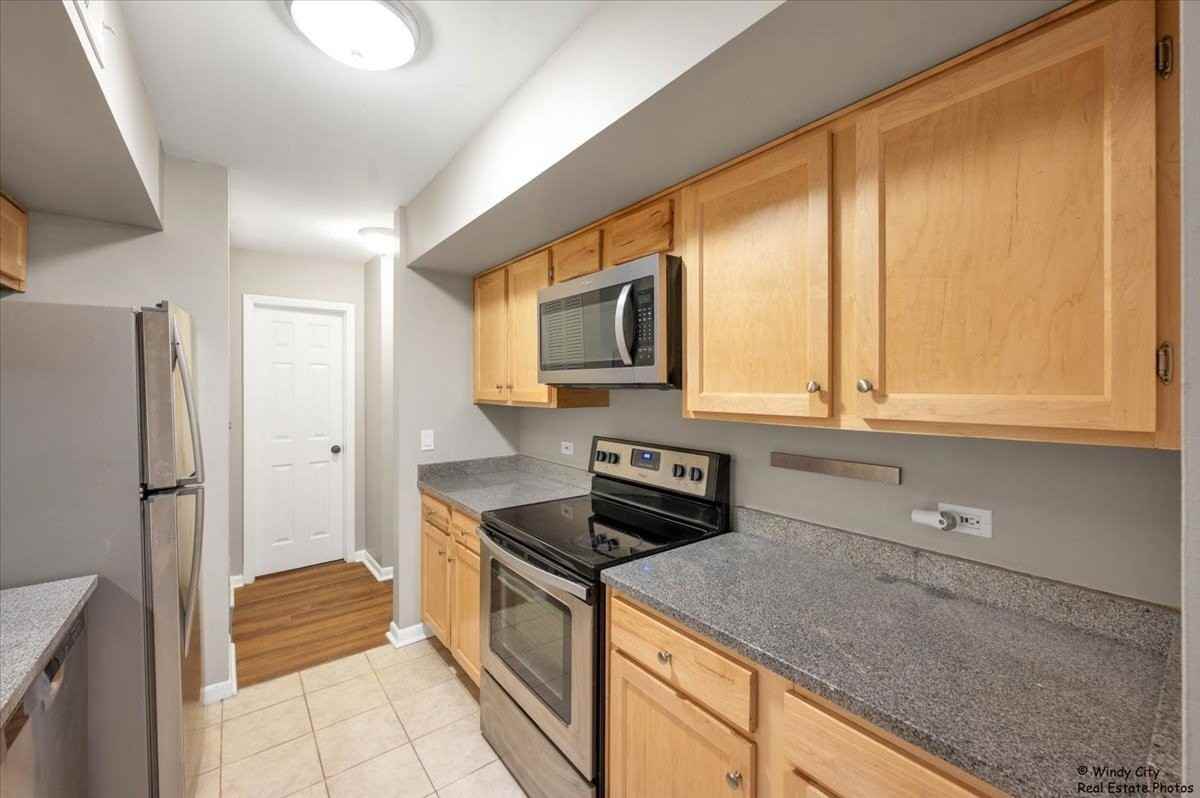 520 Shorely Dr #203 - Photo 6 of 16
