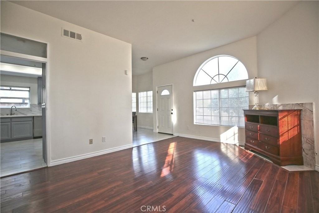 3901 Velma Ave - Photo 5 of 17