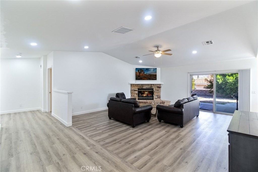 64109 Doral Dr - Photo 5 of 25