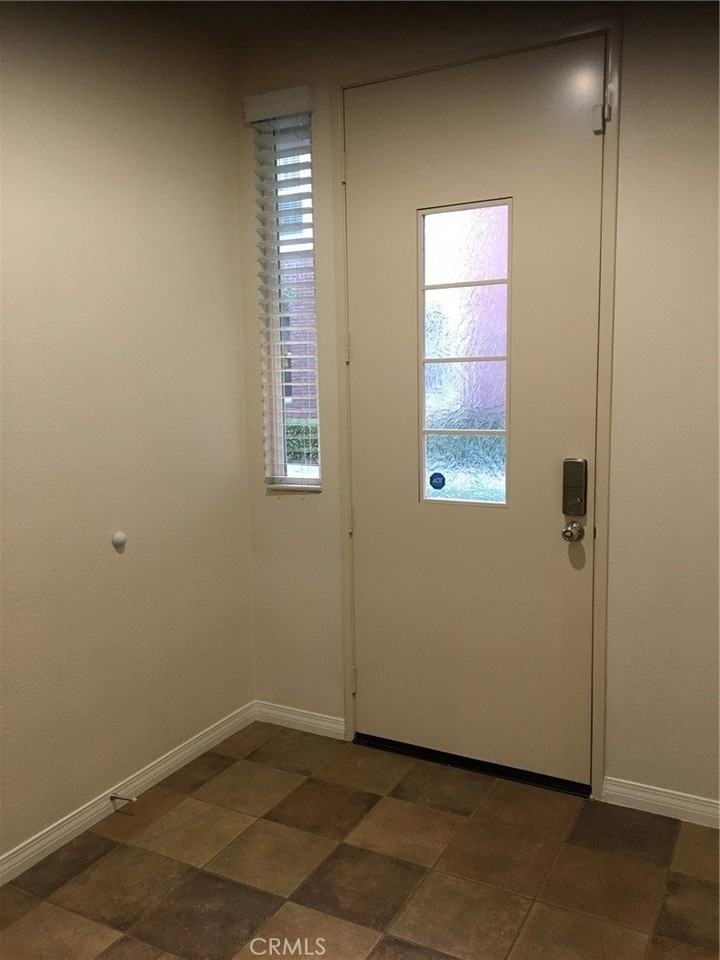670 W 1st St - Photo 4 of 50