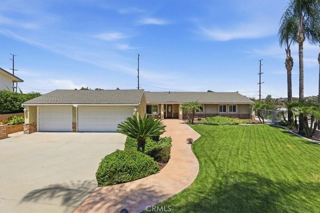 16540 Wagon Wheel Dr - Photo 2 of 50