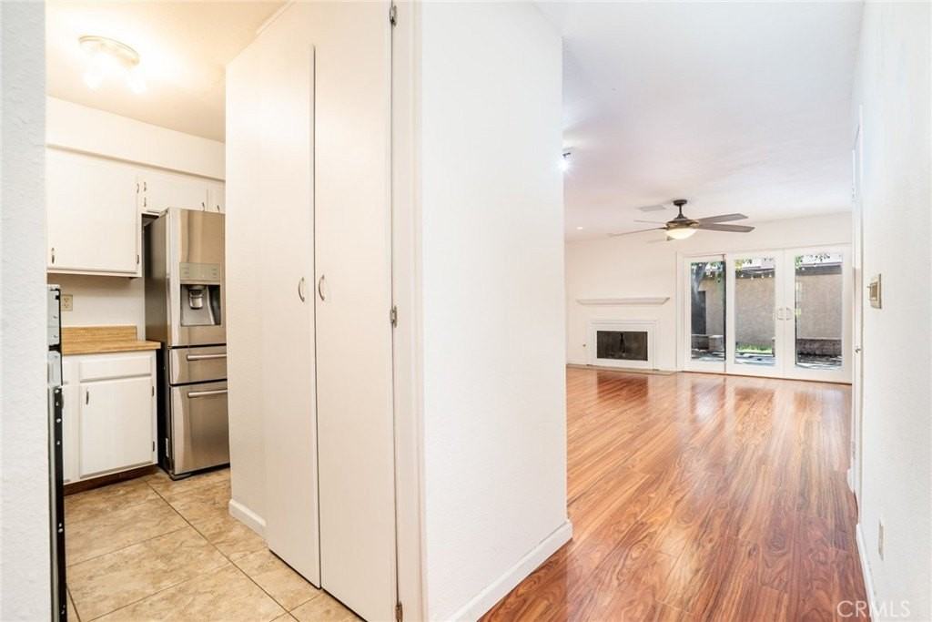 161 N Center Pl - Photo 3 of 36
