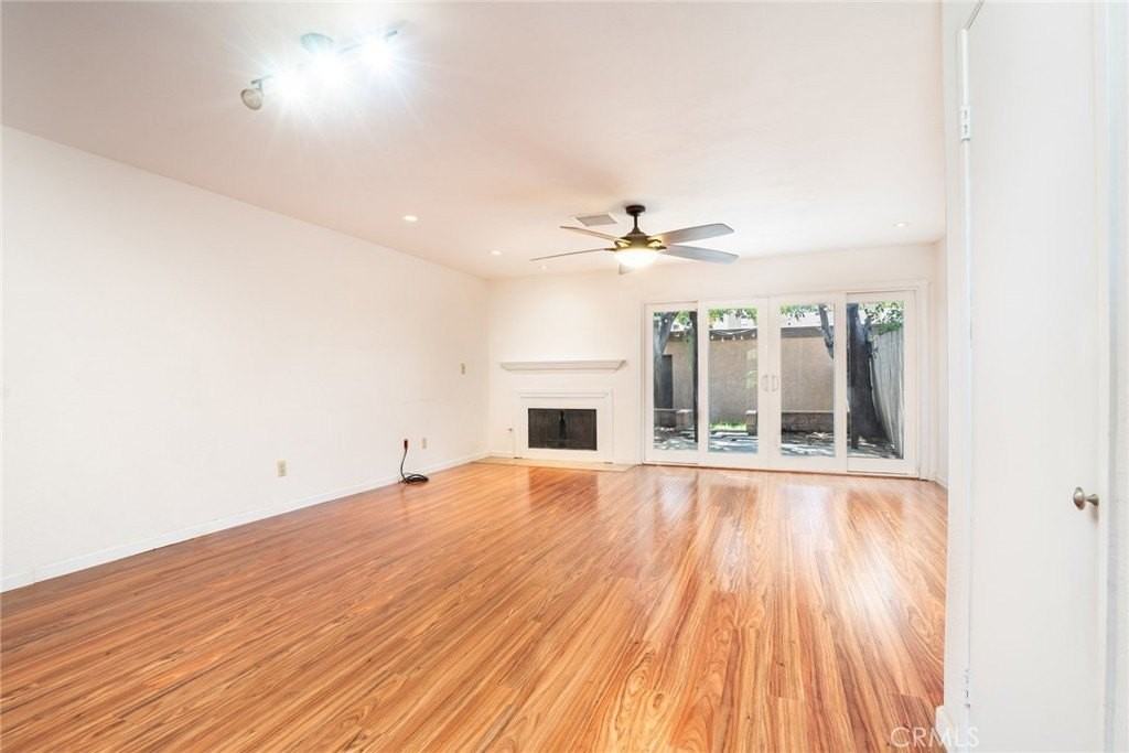 161 N Center Pl - Photo 4 of 36