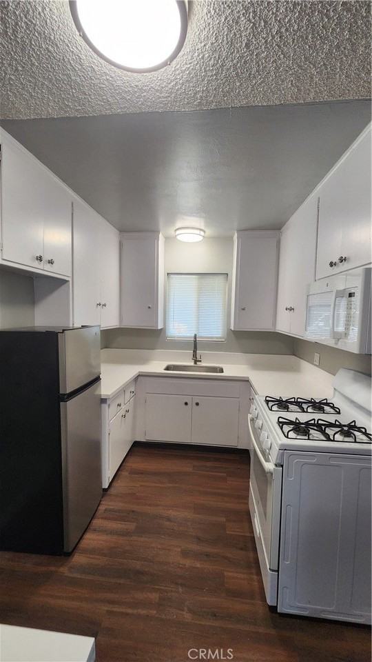 3722 Van Buren Blvd #F - Photo 7 of 11