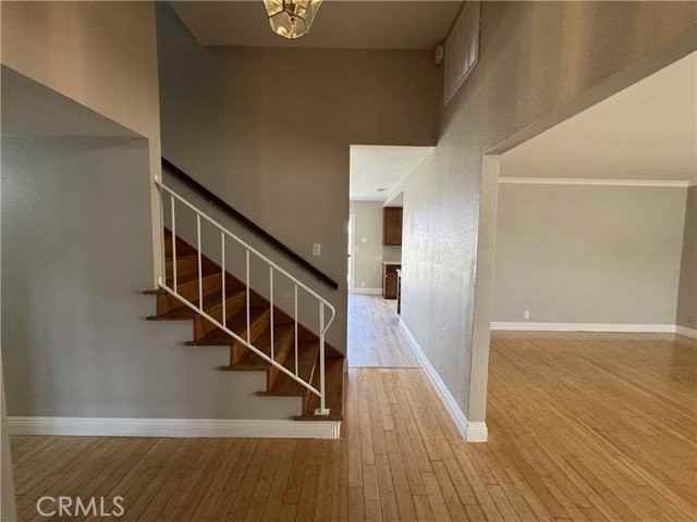 4037 S Ellesford Ave - Photo 3 of 8