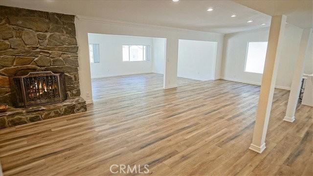 10901 Canby Ave - Photo 2 of 8