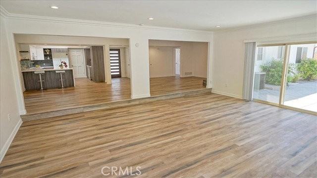 10901 Canby Ave - Photo 3 of 8