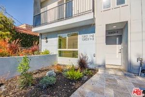 featured image of 10801 Kling St