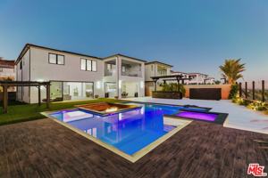 featured image of 11811 N Greenwood Dr