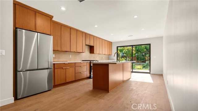 4819 Genesta Ave - Photo 6 of 8