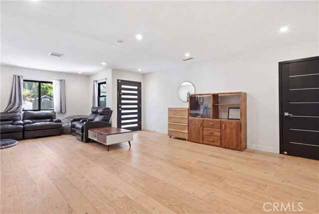 17713 Bullock St - Photo 4 of 8