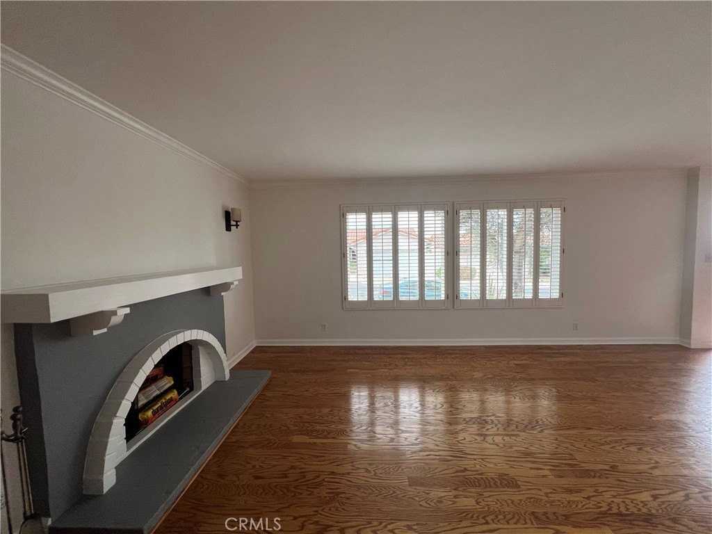 4016 Mesa St - Photo 7 of 50
