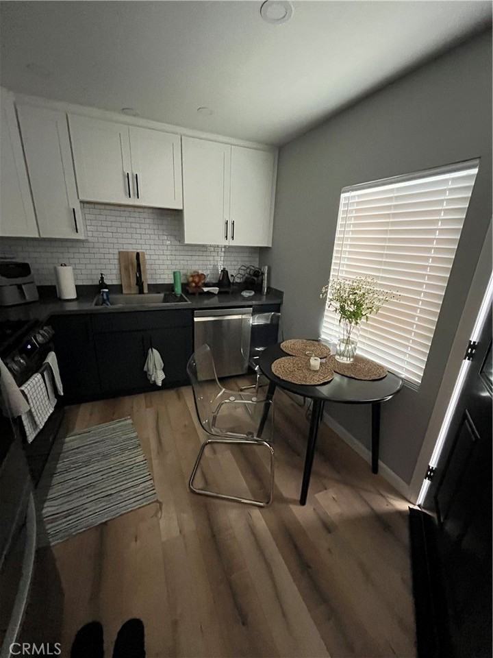 16416 Brighton Ave - Photo 3 of 13