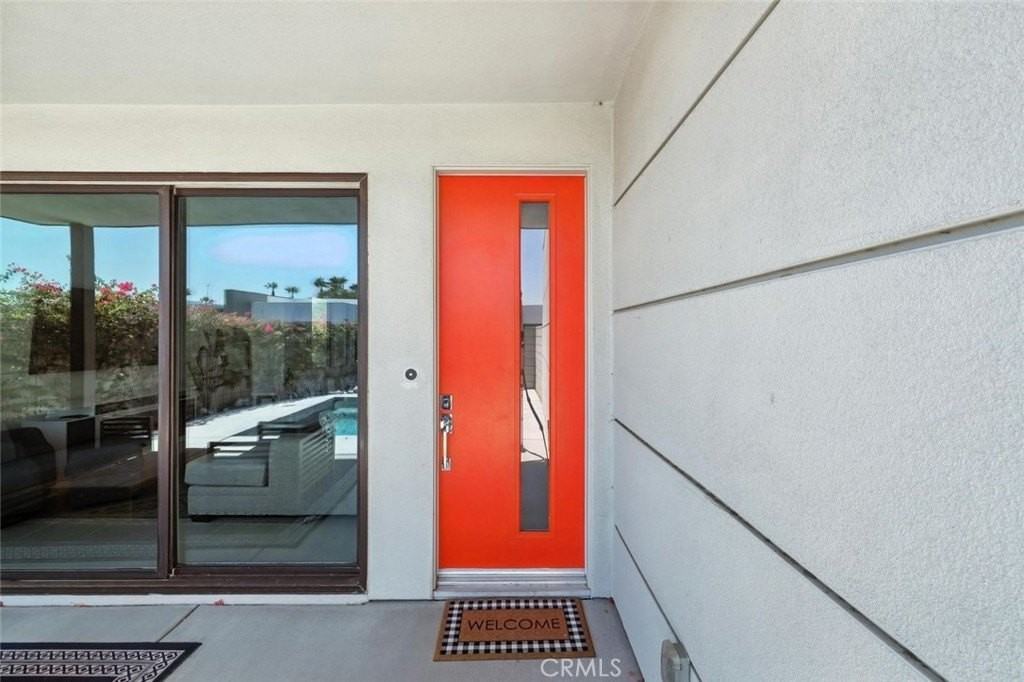 3345 Ambassador Dr - Photo 4 of 32