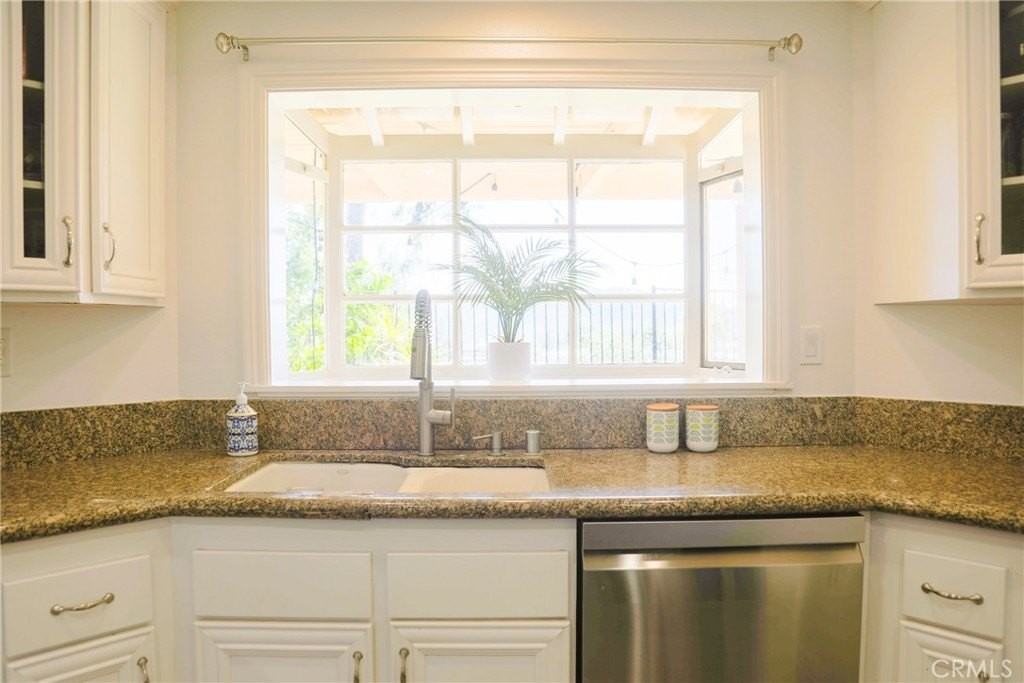 1129 Heatherview Dr - Photo 6 of 27