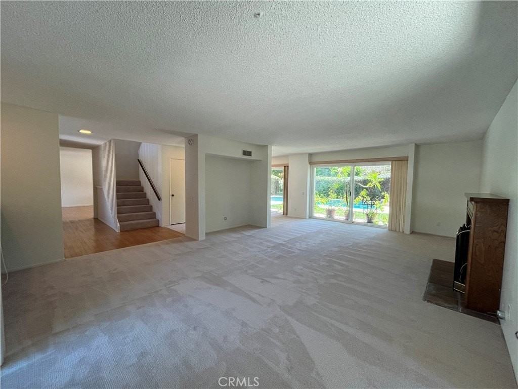 3804 Mainsail Cir - Photo 3 of 25