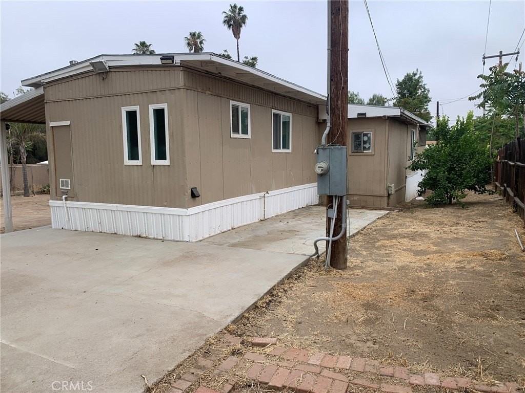 25806 Creag Ave - Photo 3 of 16