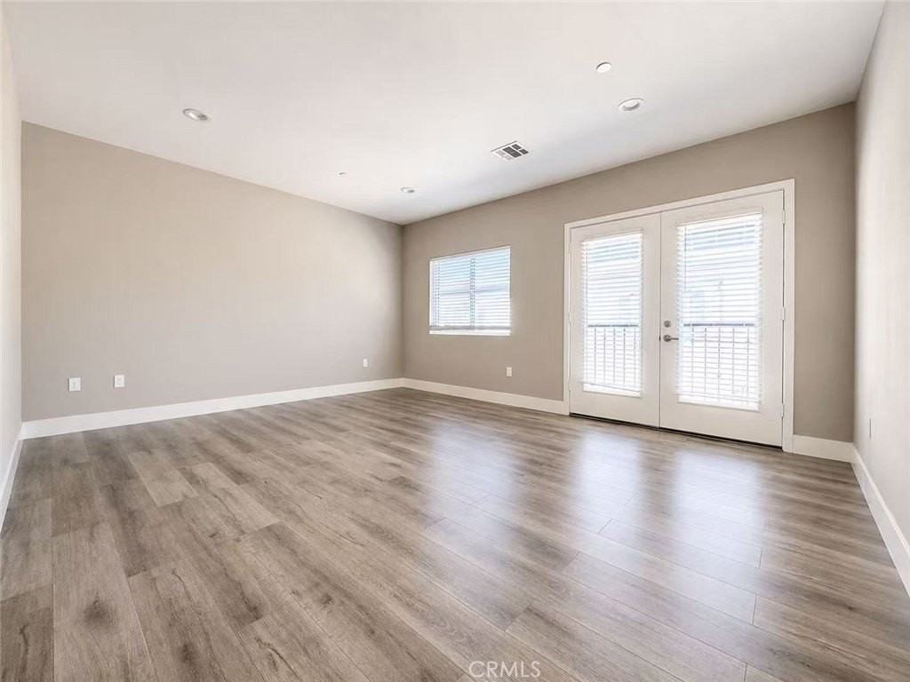 21046 E Cypress St - Photo 2 of 10